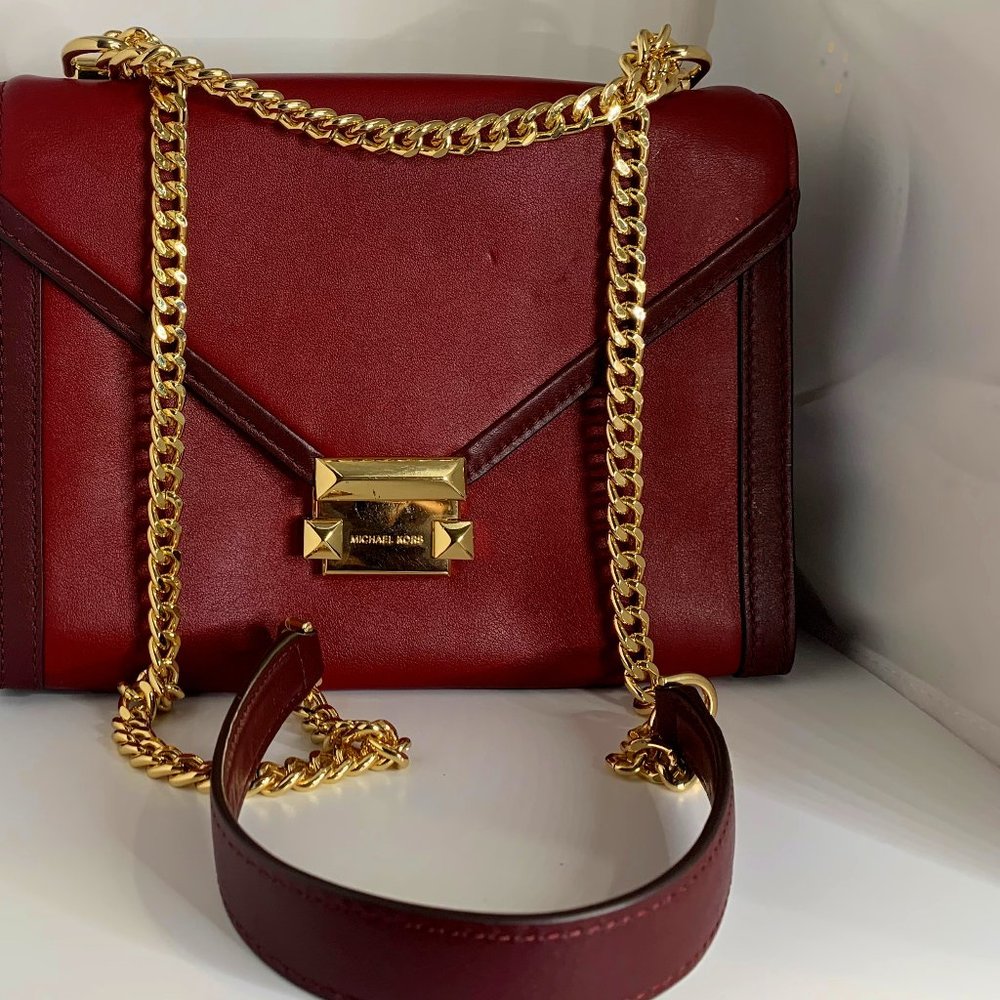 MICHEAL KORS  CROSSOVER PURSE